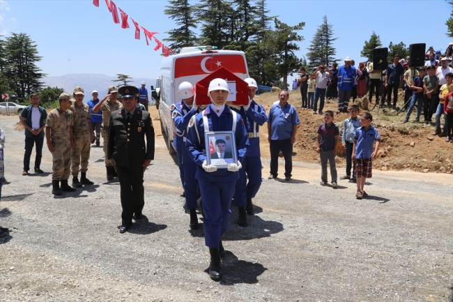 Şehit güvenlik korucusu Fatih Güngör son yolculuğuna uğurlandı