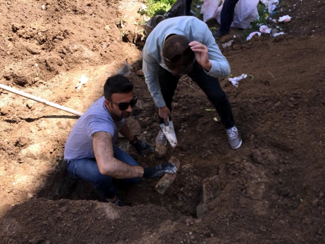 Ardahan'da kazıda tespit edilen Rus subaya ait mezar taşındı