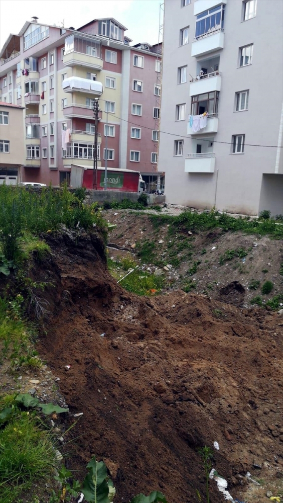 Ardahan'da kazıda tespit edilen Rus subaya ait mezar taşındı