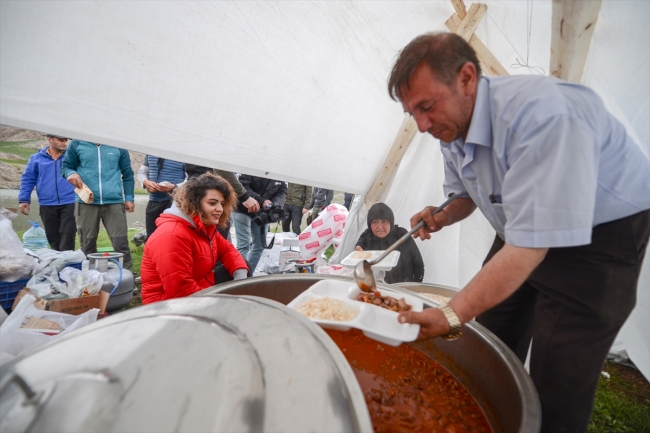 Teröristlerden temizlenen Sat Buzul Gölleri’nde festival