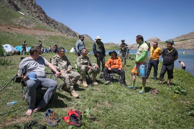 Teröristlerden temizlenen Sat Buzul Gölleri’nde festival