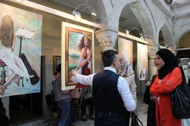 İstanbul'da "Gökkuşağı" sergisi açıldı