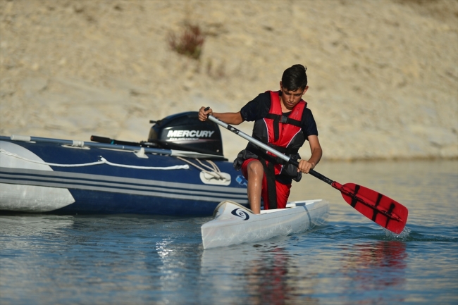 Bozovalı çocuklar kanoda önemli başarılar elde ediyor