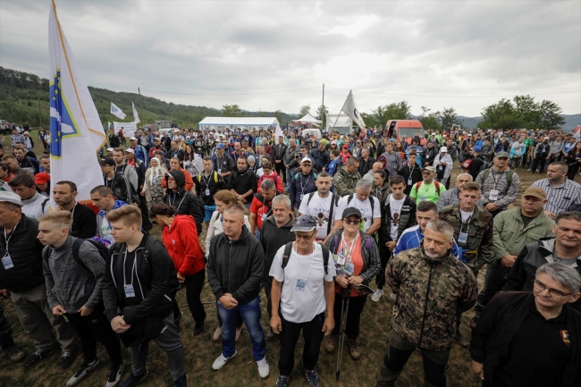 Srebrenitsa'ya "Barış Yürüyüşü" başladı