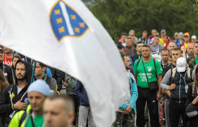 Srebrenitsa'ya "Barış Yürüyüşü" başladı