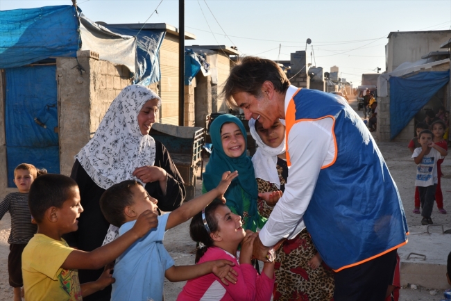 Ünlü Türk cerrah Dr. Mehmet Öz Suriye'de