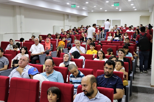 Van'da çocuk üniversitesi kuruldu