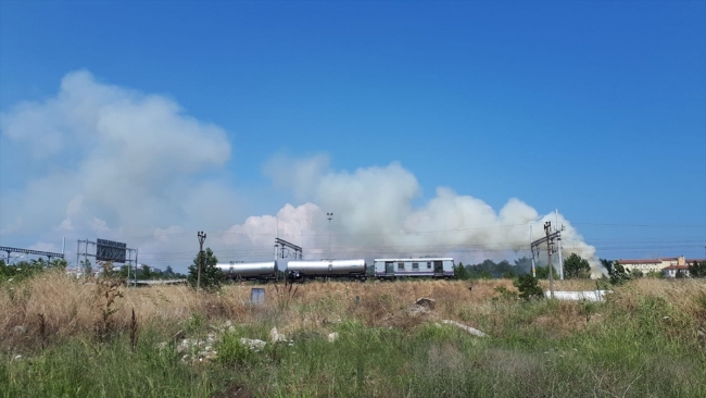 Tekirdağ'da askeri kışlanın deposunda yangın