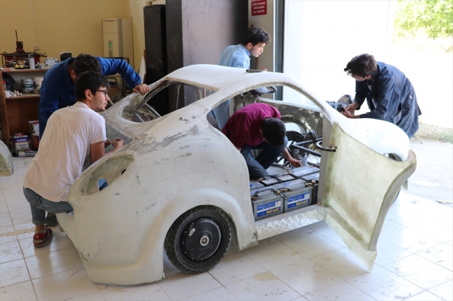 Üniversitelilerin elektrikli aracı: Ayvaz