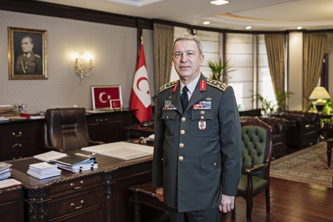 Özel karelerle Milli Savunma Bakanı Hulusi Akar