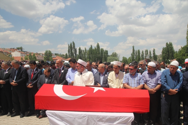 Şehit Uzman Çavuş Ali Cevizci son yolculuğuna uğurladı