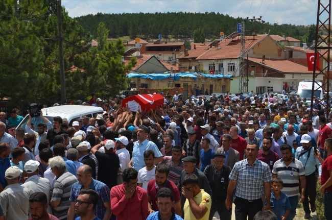 Şehit Uzman Çavuş Ali Cevizci son yolculuğuna uğurladı