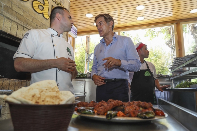 Dr. Mehmet Öz'den "Anadolu yemekleri tüketin" önerisi