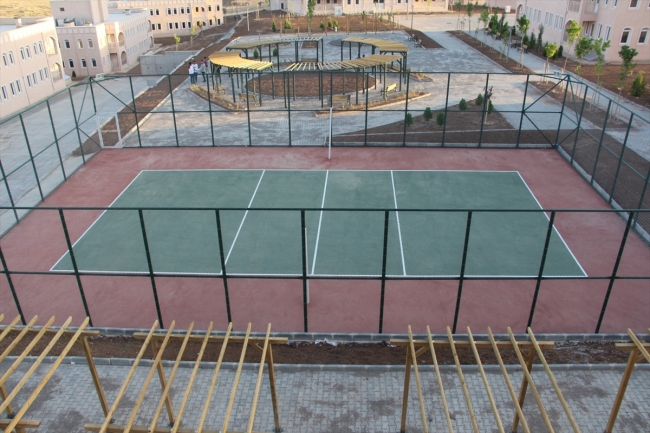 Silopi'de terör mağdurlarının konutları tamamlanma aşamasında