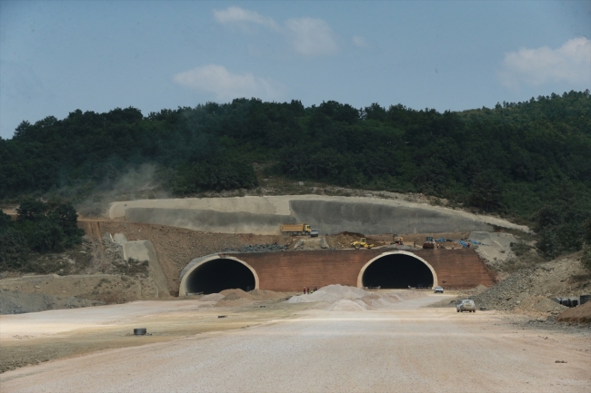 Kuzey Marmara Otoyolu gün yüzüne çıkıyor