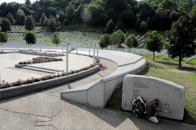 Potoçari Anıt Mezarlığı cenaze töreninin ardından sessizliğe gömüldü