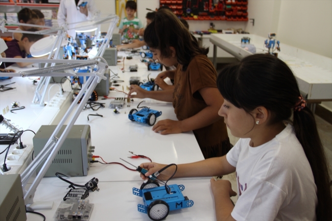 Gaziantep'te geleceğin mühendislerini yetiştiriyorlar