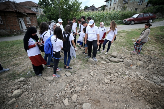 Öğrencilerden Batı Karadeniz'in antik kentinde kazı çalışması