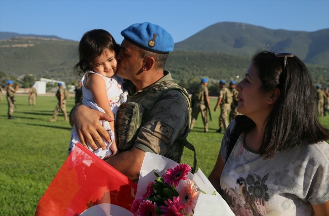 Afrin kahramanları Bornova'da törenle karşılandı