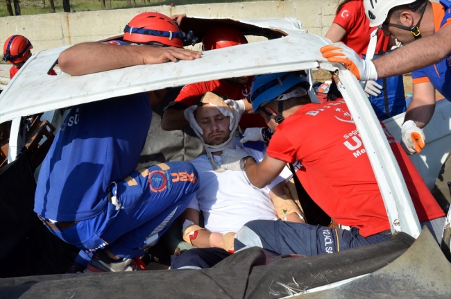 Bitlis'te 5 ilin katılımıyla UMKE tatbikatı