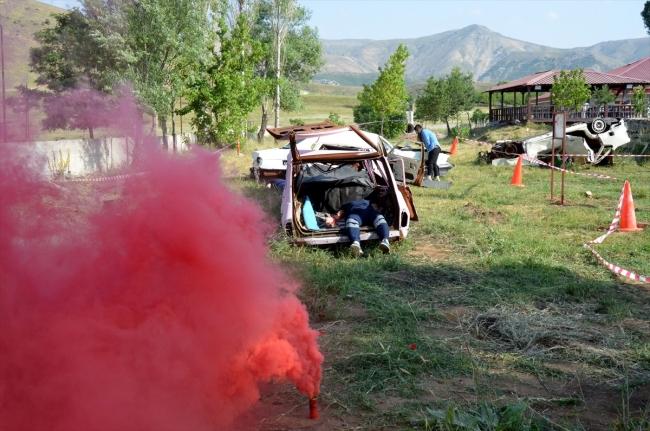 Bitlis'te 5 ilin katılımıyla UMKE tatbikatı