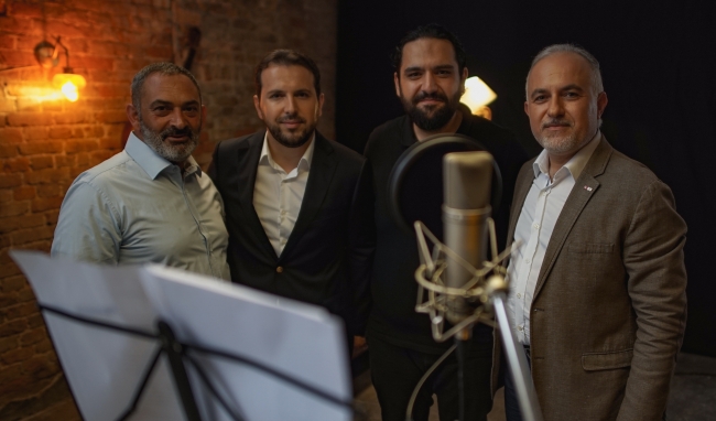 Kızılay'dan şehit Serhat Önder'e türkü