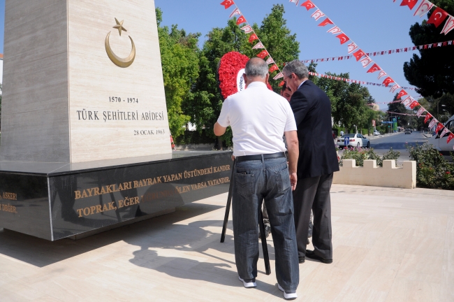 Türkiye'den kilometrelerce uzakta şehitler unutulmadı