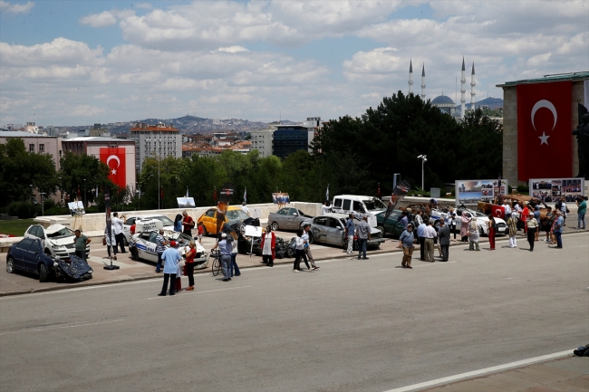 15 Temmuz'da bombalanan ve ezilen araçlar TBMM'de sergileniyor
