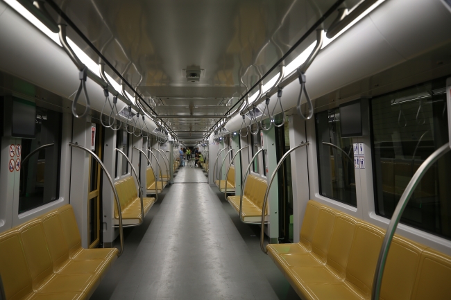 Sürücüsüz metronun ikinci etabında test sürüşleri sürüyor