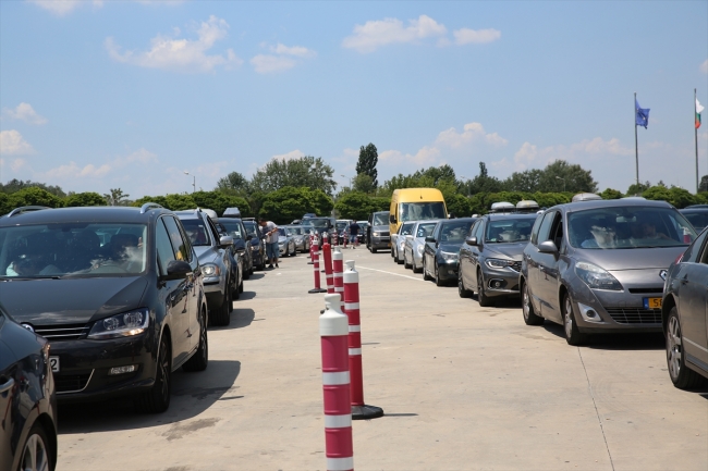 Kapıkule'de gurbetçi yoğunluğu