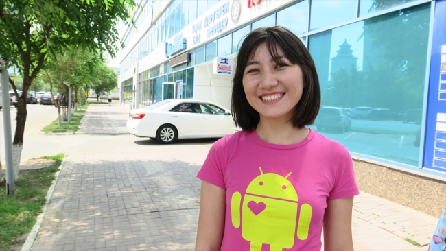 Kazakistan'da engelli çocuklar eğitimle sosyalleşiyor