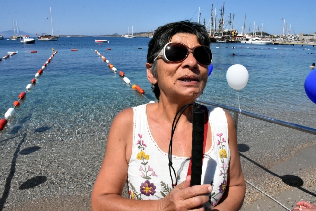 Bodrum’da görme engellilere özel yüzme parkuru açıldı