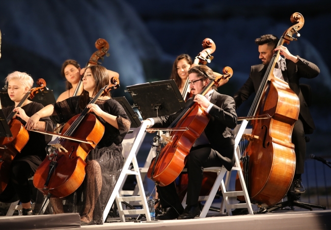 Peribacaları arasında senfoni konseri