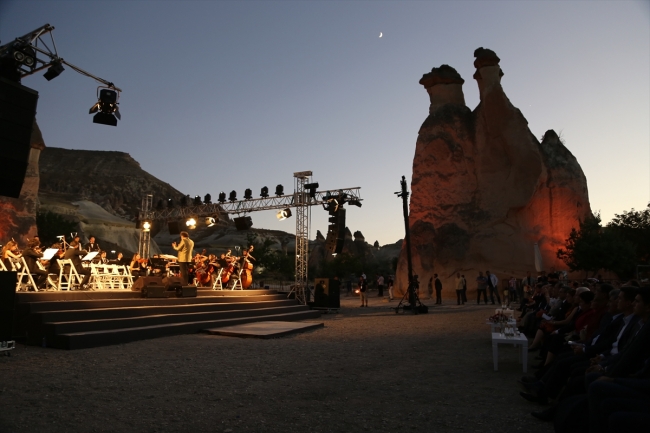 Peribacaları arasında senfoni konseri