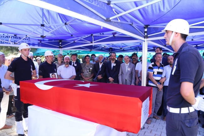 Şehit özel harekat polisi Ahmet Altun, son yolculuğuna uğurlandı