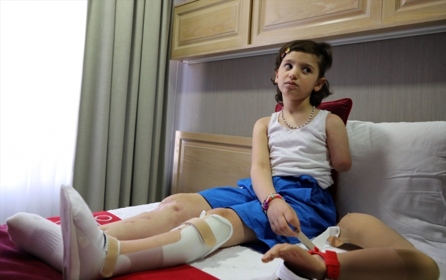 Suriyeli Reyyan, 20 ay sonra ilk adımını Türkiye'de attı