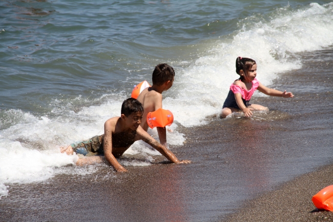 Akçakoca sahilleri güneyi aratmadı