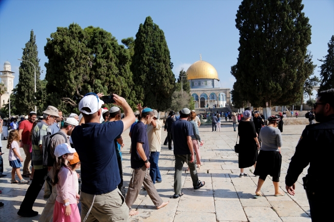 Mescid-i Aksa'ya baskın düzenleyen fanatik Yahudilerin sayısı bini geçti