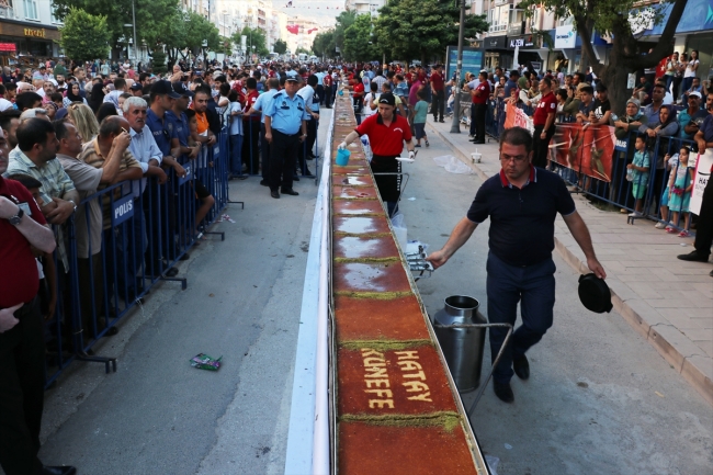 Hatay'ın ana vatana katılışı 79 metrelik künefeyle kutlandı