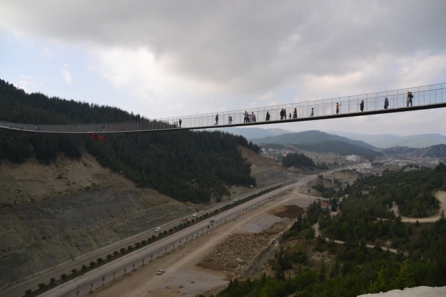 Projeyi 'keresteci' Başkan çizdi, belediye işçileri yaptı