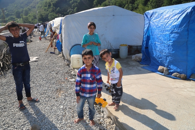 Mevsimlik tarım işçileri fındık hasadını bekliyor