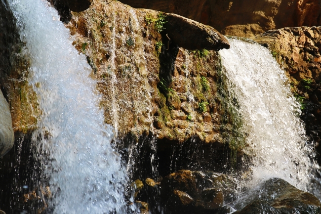 Sabun Çayı Şelalesi serinliğin adresi oldu