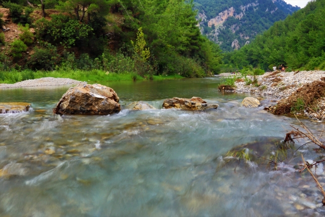 Sabun Çayı Şelalesi serinliğin adresi oldu