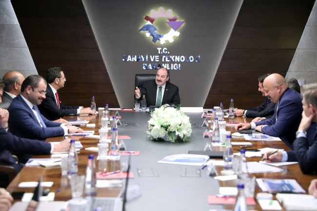 Bakan Varank "babayiğitler"le ilk toplantısını yaptı