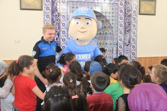 Hakkari polisi "Kanka" çocukları bilgilendirdi