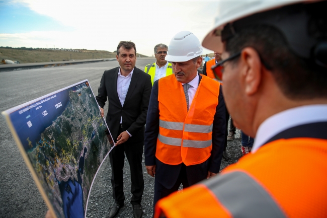Bakan Turhan Kuzey Marmara Otoyolu inşaatını inceledi