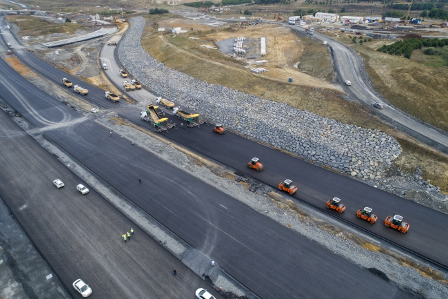 Bakan Turhan Kuzey Marmara Otoyolu inşaatını inceledi