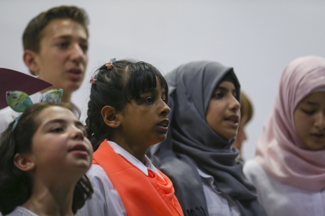 32 Suriyeliye Türkiye'de kuaförlük eğitimi