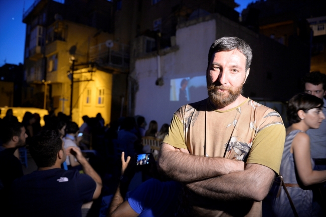 Mardin'de damda film gösterimi