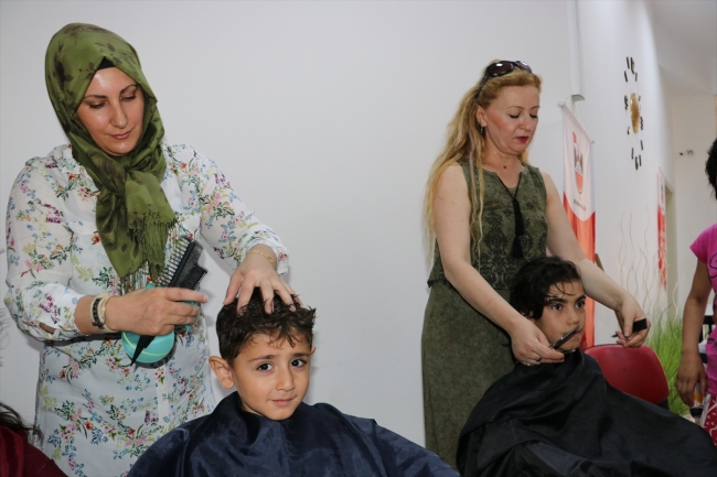Diyarbakır'da terör mağdurlarına kuaförlük hizmeti